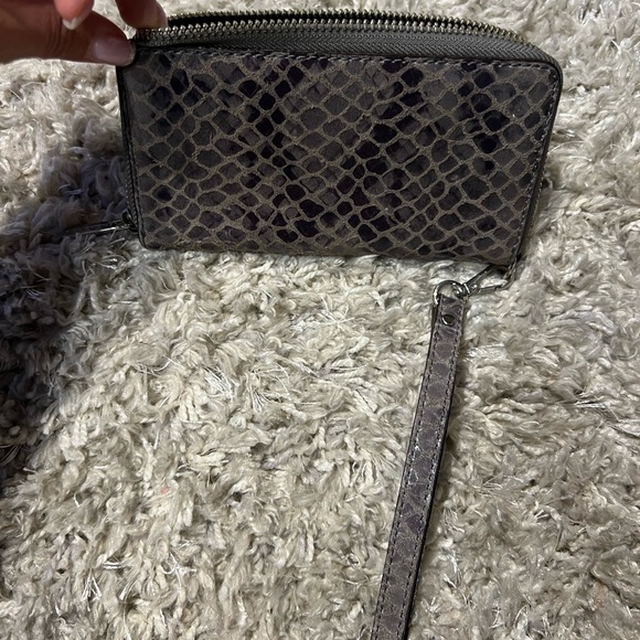 Michael Kors Wristlet - Picture 2 of 9